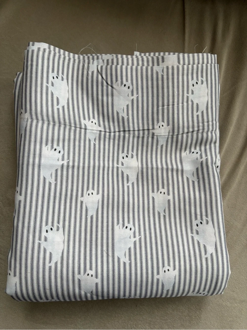 New FULL Flat Sheet Halloween Spooky Ghost White Grey Cotton